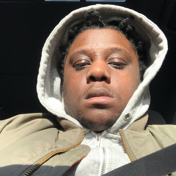 Meet your Posher, Tayshawn - Picture 1 of 1